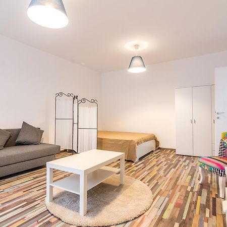 Vlad House Basarabia National Arena Apartment Bucureşti Exterior foto